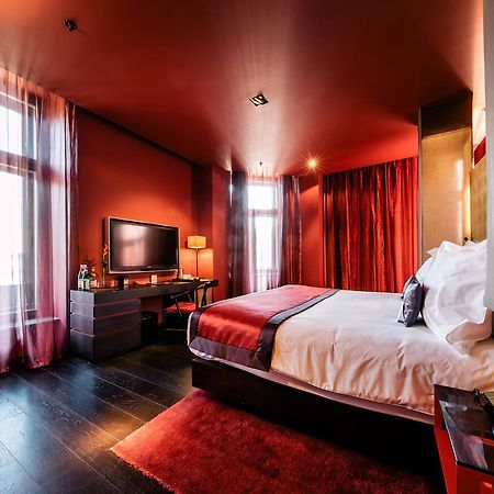 Buddha-Bar Hotel Budapest Klotild Palace 外观 照片 A suite at the Mandarin Oriental, Munich