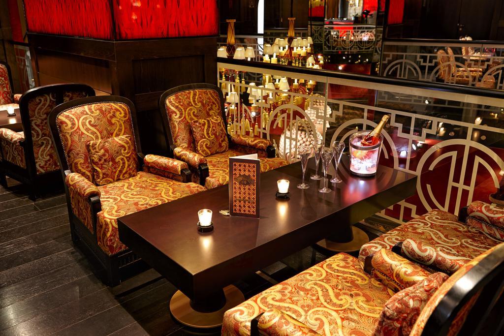 Buddha-Bar Hotel Budapest Klotild Palace 外观 照片 Interior of the restaurant