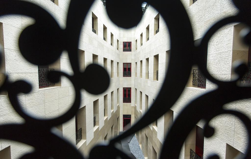 Buddha-Bar Hotel Budapest Klotild Palace 外观 照片 The courtyard of the building