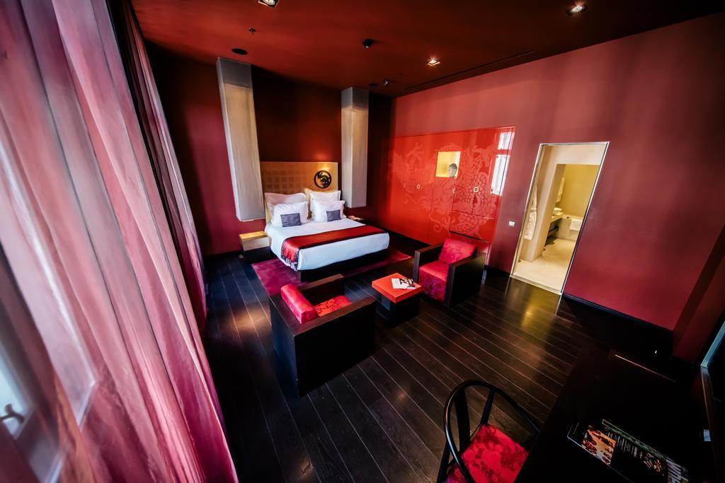 Buddha-Bar Hotel Budapest Klotild Palace 外观 照片 A suite at the Mandarin Oriental, Munich