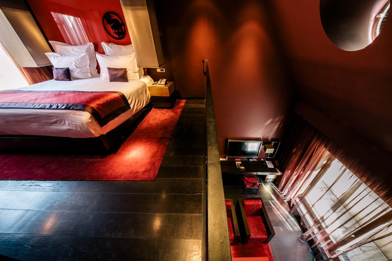 Buddha-Bar Hotel Budapest Klotild Palace 外观 照片 A room at the W Hotel in Beijing